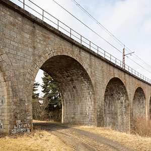 Viaduc de Triboulin sur la ligne ligne Béziers-Neussargues, Saint-Léger-de-Peyre (48)