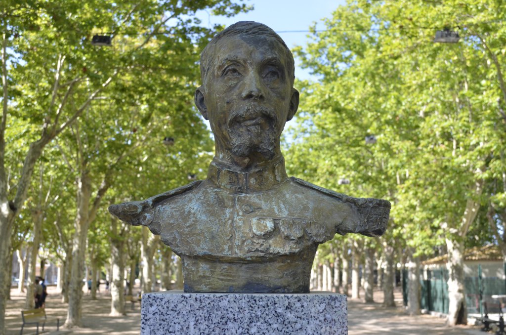 Buste du général Roques à Marseillan, son village natal. Bruno Barral.