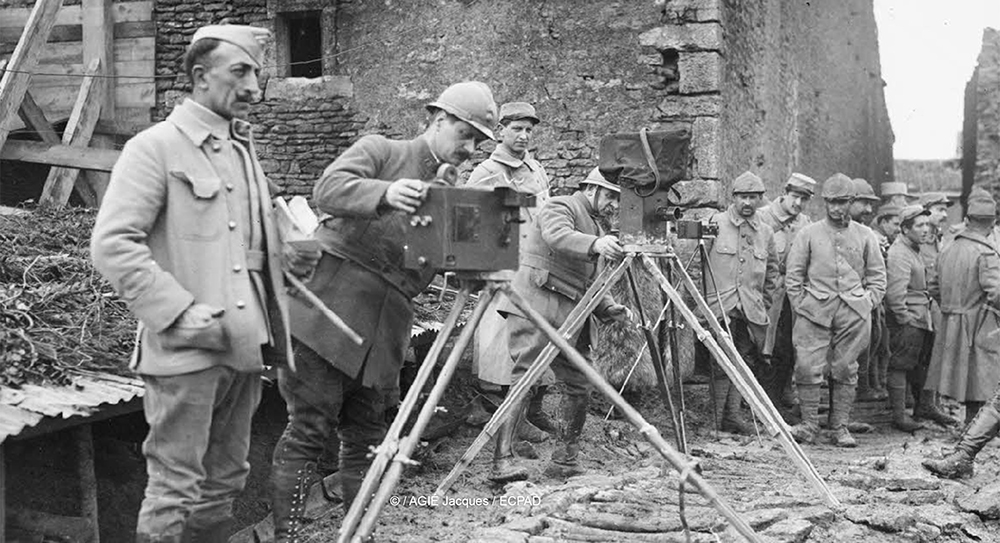Les opérateurs du service cinématographique des armées.