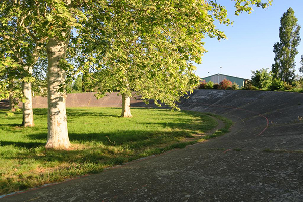 Virage nord du vélodrome (c) Anaïs Comet, Inventaire général Région Occitanie