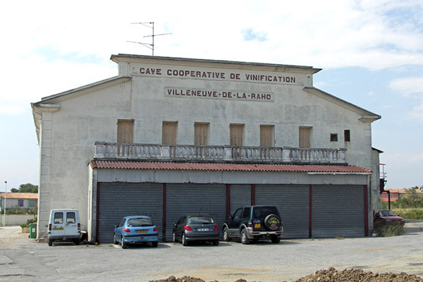 Coopérative vinicole de Villeneuve de la Raho (c) Wienin Michel, Inventaire général Région Occitanie