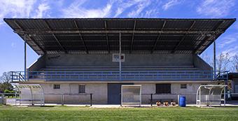 Regard sur cinq stades de rugby de la plaine du Tarn.