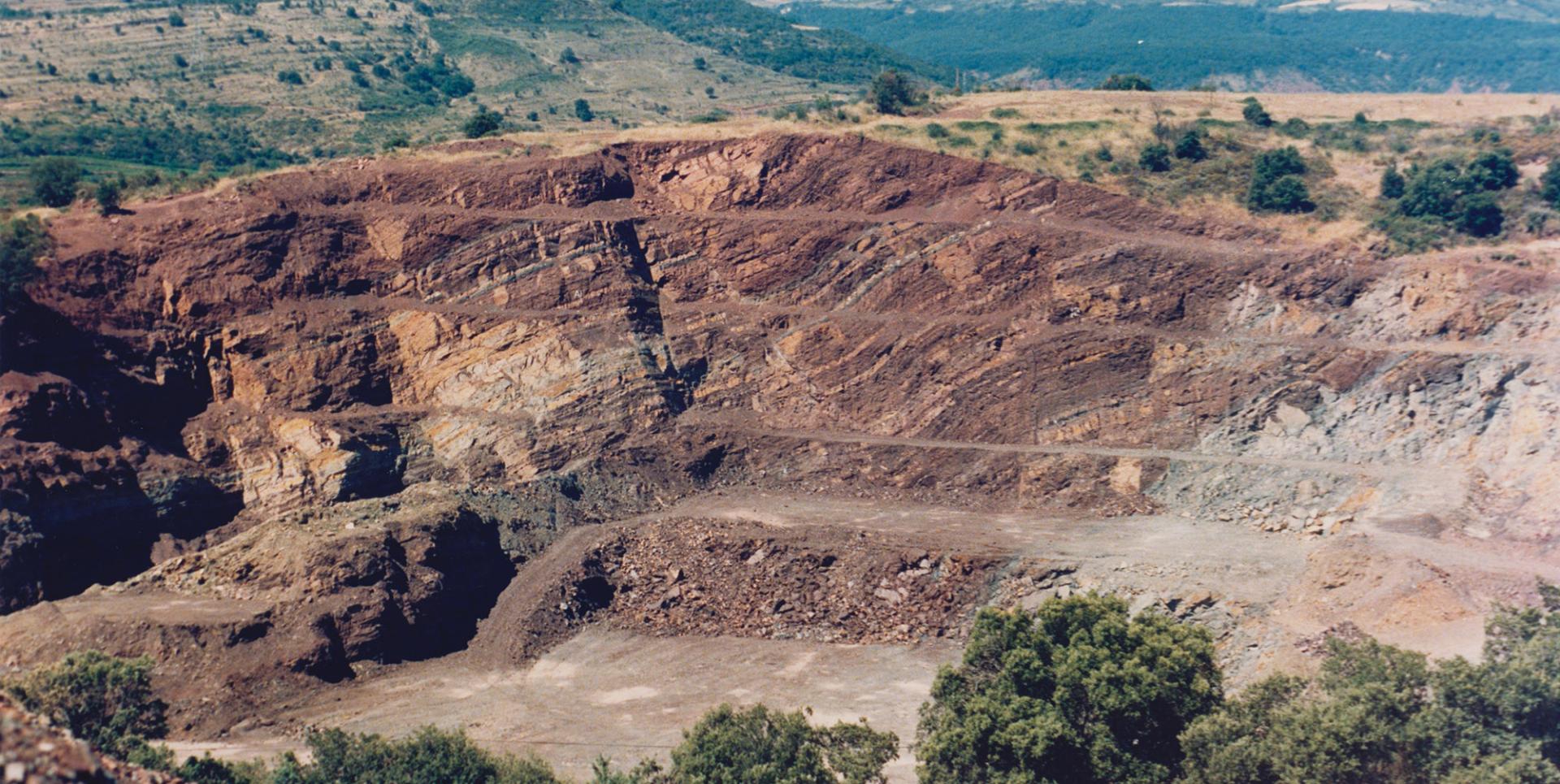 Mine à ciel ouvert de Failles Sud, vers 1986.