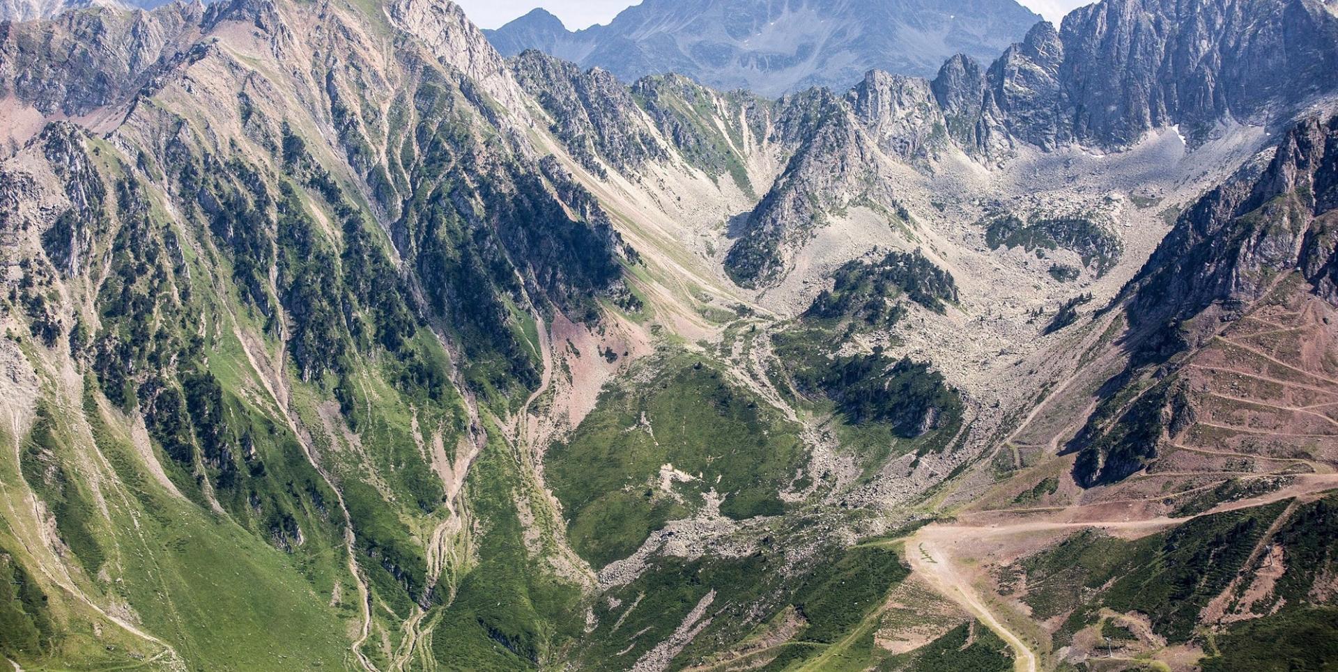 Paysage aurour du Pic du midi.