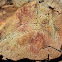 Mains - Grotte ornée des Fieux